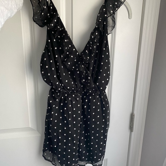 Superdown Black Ruffle Romper - Picture 4 of 4